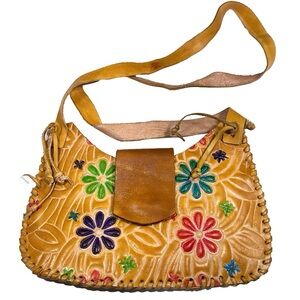 Handmade Yellow leather shoulder bag sewn in waxed thread